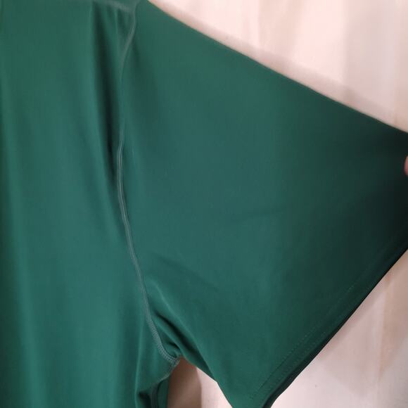 Men's XL Deep Green V-Neck Performance T-Shirt - Picture 4 of 12